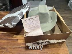 RESISTOL Self Conforming 3X Beaver Silver Belly Hat in Box Size-7 1/8