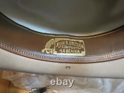 Stetson 4X Beaver Cowboy Hat Size 7 1/4 withBox (taped up), Appears Barely Worn