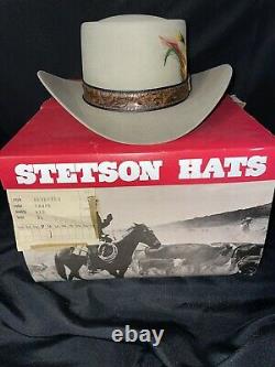 Stetson Revenger Western Cowboy Hat Color Taupe 7 1/8 4X Beaver Vintage Box