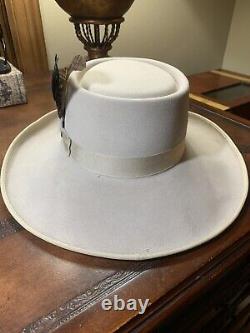 Stetson XX4XX Beaver Hat. Silver Belly. Flat Top, Pencil Brim Size 7
