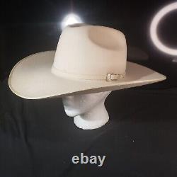 Vintage Bailey 6X Cowboy Hat 7 1/8 Off White Made in USA Silver Gold Belt Band